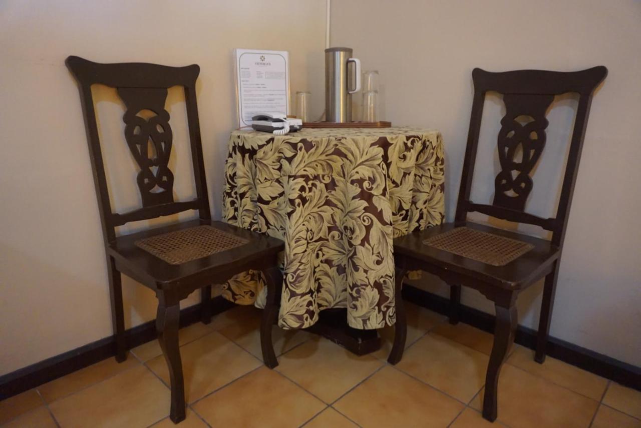 Bed and Breakfast Victoria'S Haven Dumaguete City Exterior foto